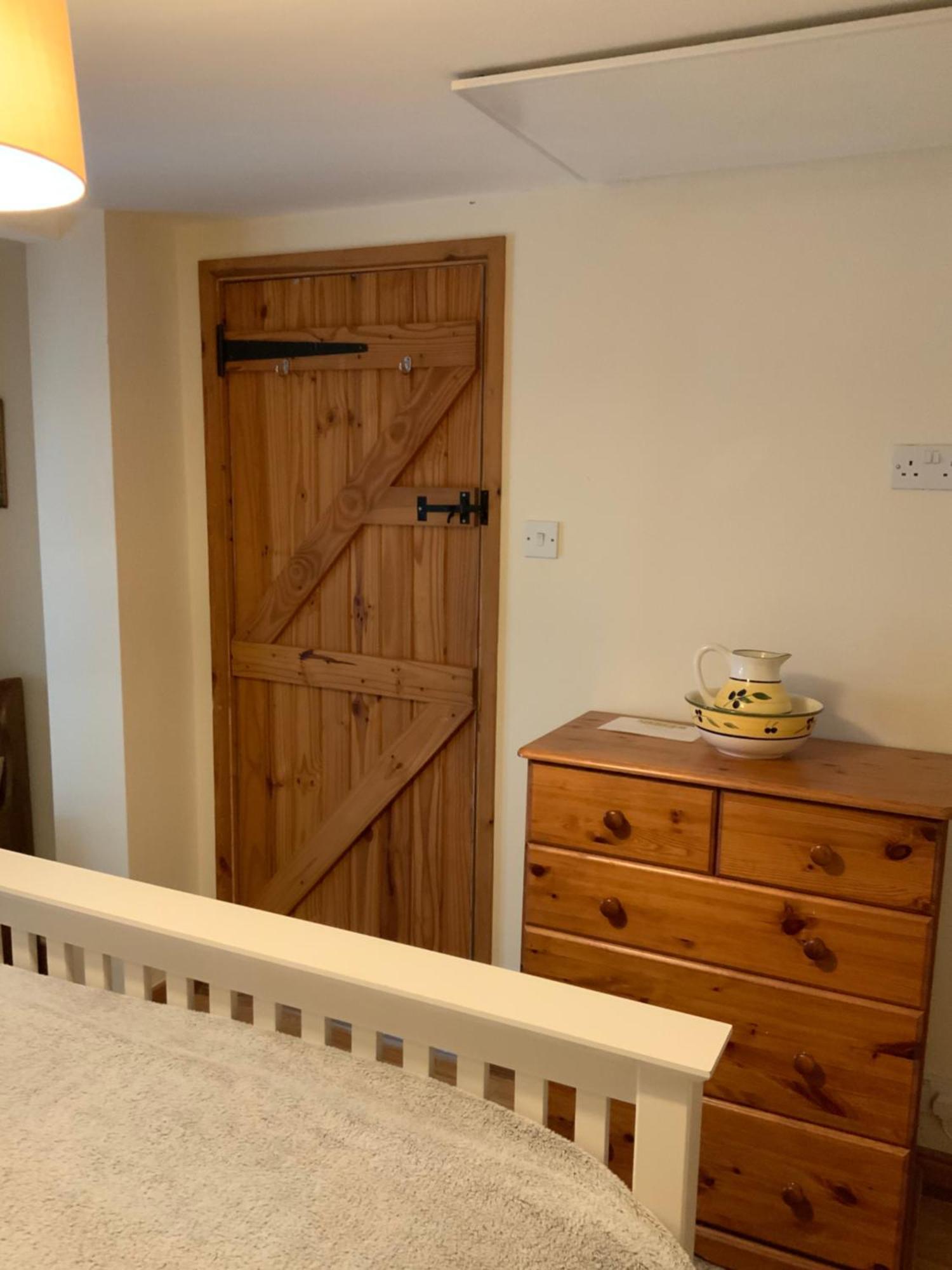 Woodpecker Cottage At Frog Trotters Cottages Hartpury Exterior foto